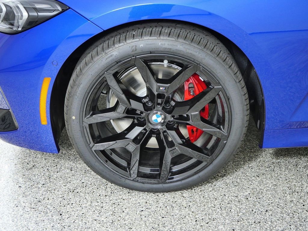 New 2026 Portimao Blue Metallic BMW 330i xDrive image 17