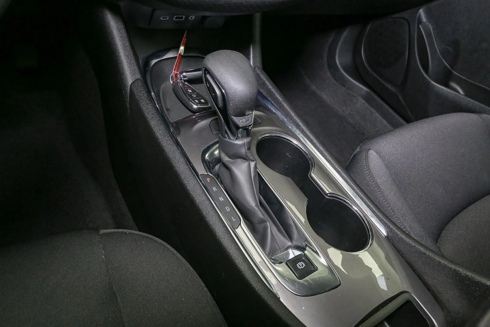 Used 2025 Mineral Gray Metallic Chevrolet LT image 33