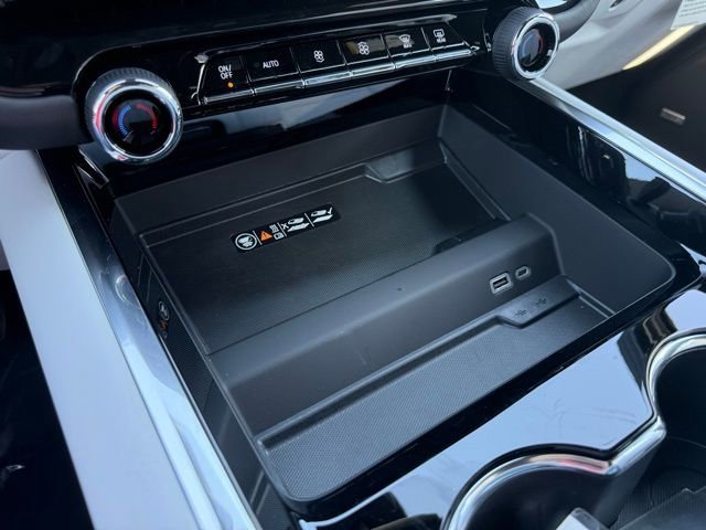2025 Chevrolet Tahoe Premier - Photo 24