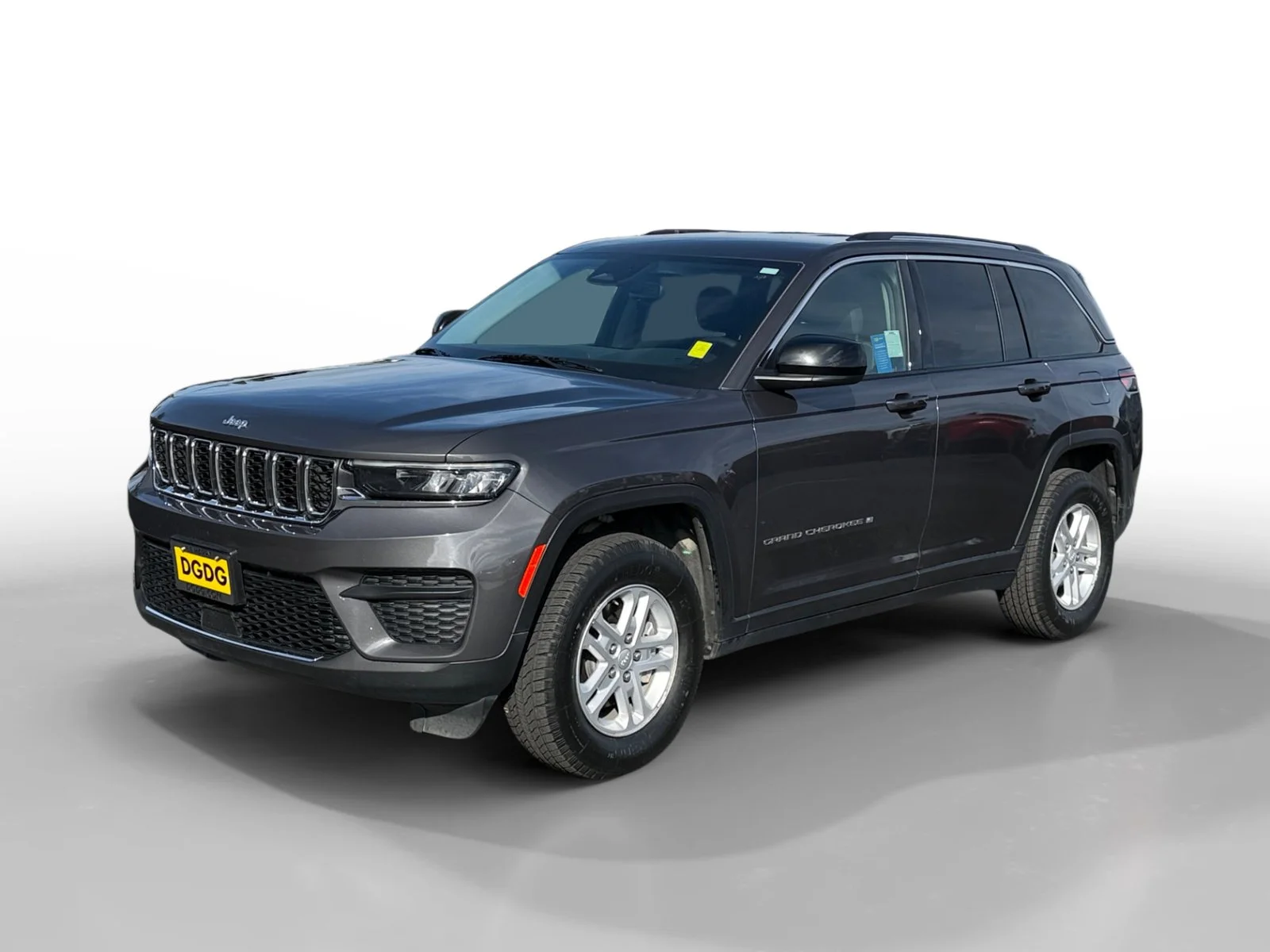 2024 Jeep Grand Cherokee Laredo 4x4's photo