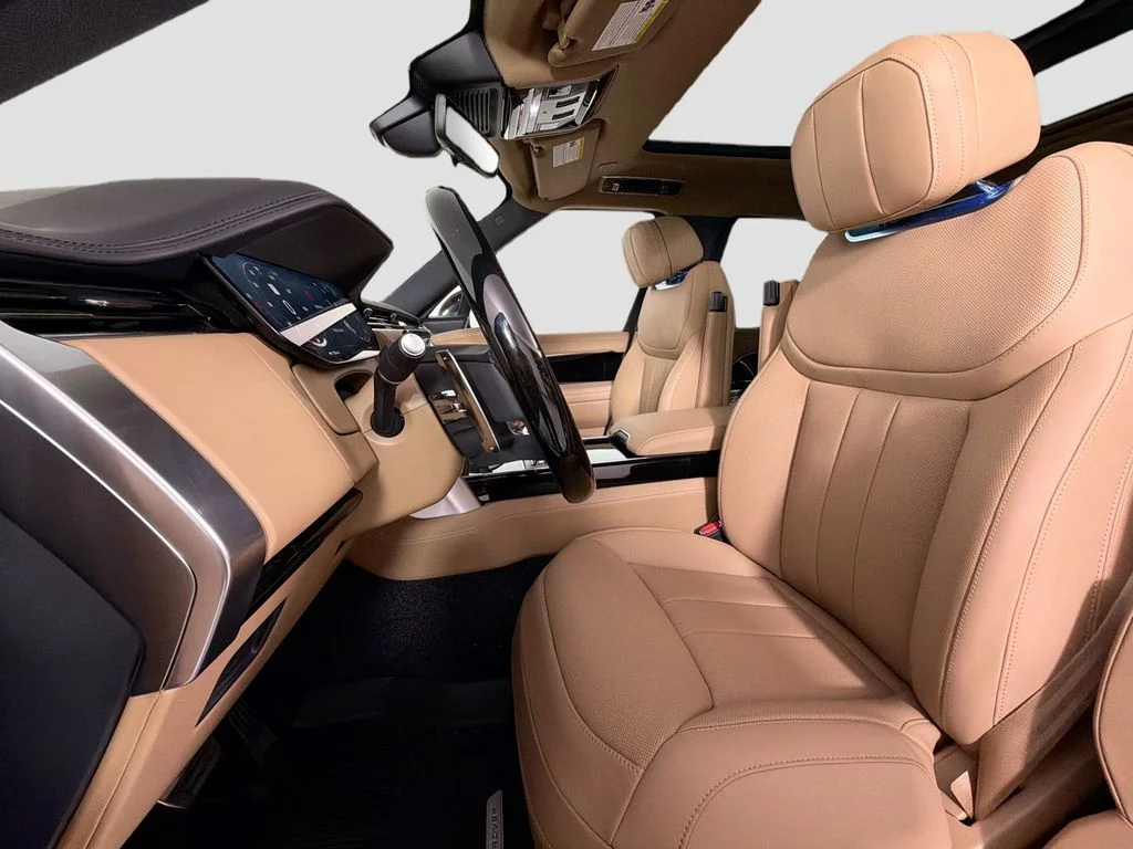 New 2026 Santorini Black Land Rover SE image 22