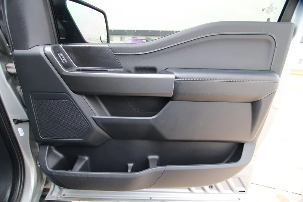 Used 2022  Ford XLT image 40