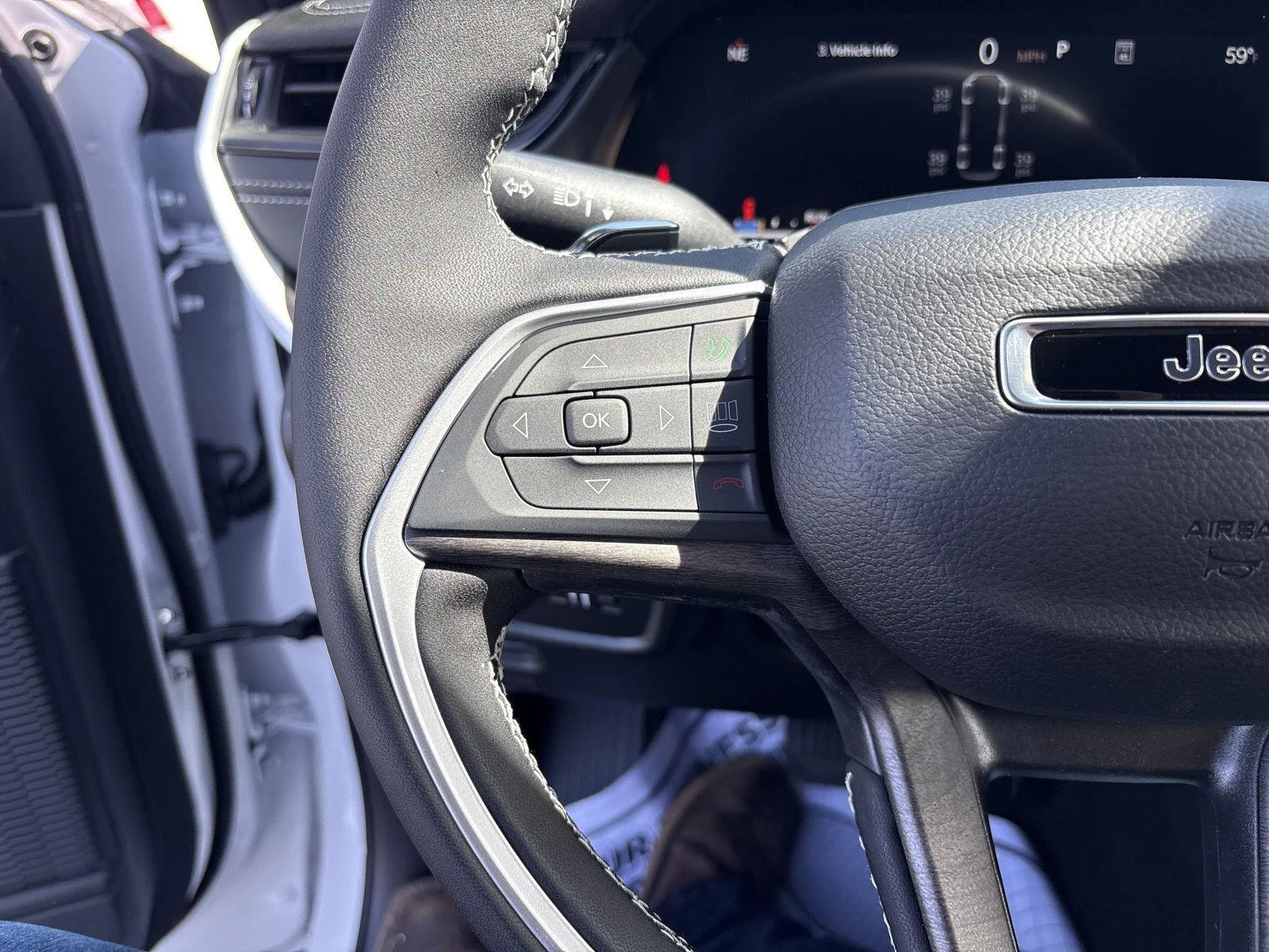 New 2026 Bright White Clearcoat Jeep Laredo Altitude image 20