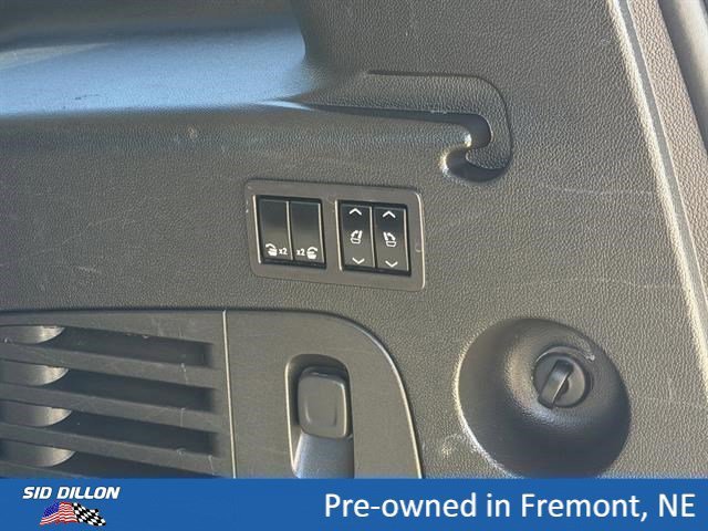 Used 2018 Onyx Black GMC SLT image 6