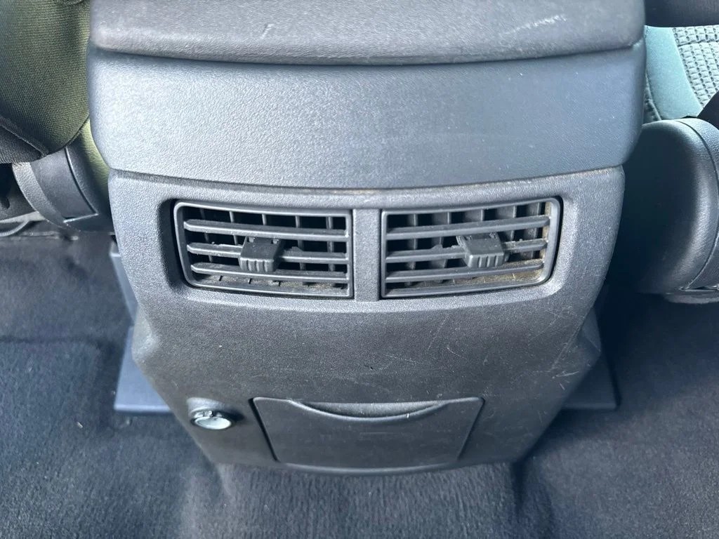 Used 2010 Silver Nissan SE image 15