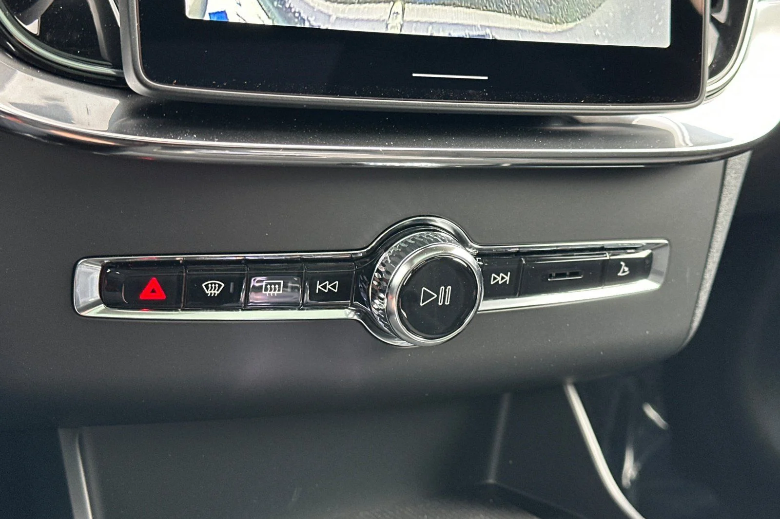 New 2026 Aurora Silver Volvo Ultra image 20