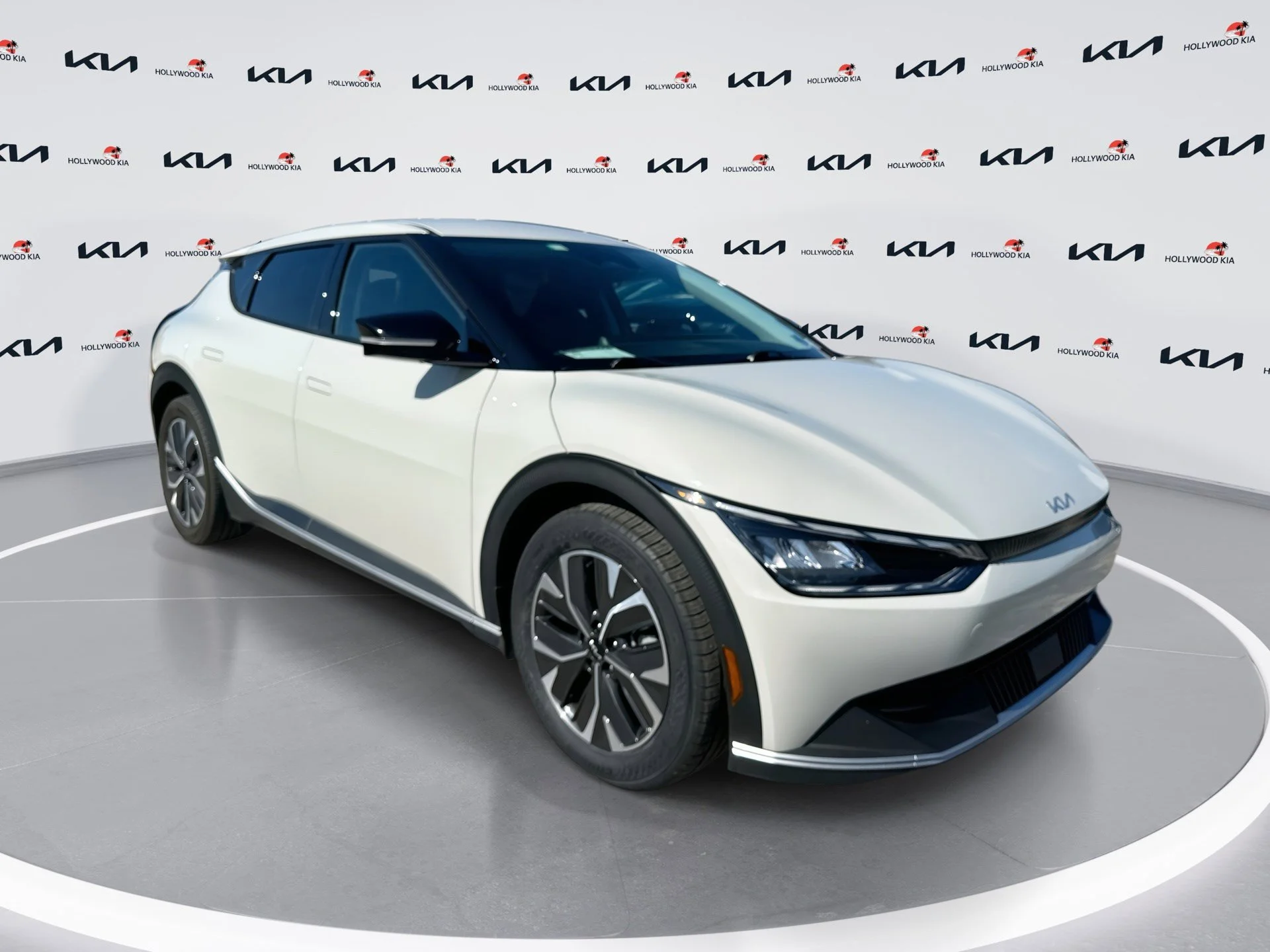 2024 Kia EV6 Light L/R AWD's photo
