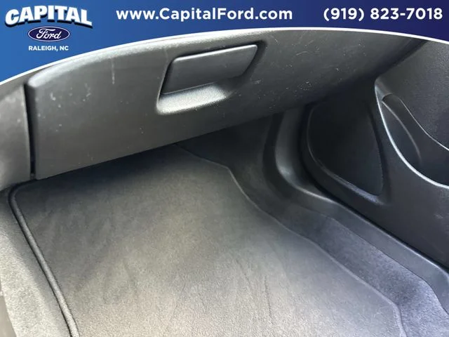 Used 2022 White Chevrolet LT image 27