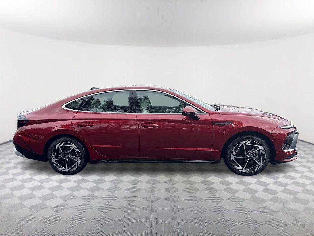 New 2026 Red Hyundai SEL Sport image 4
