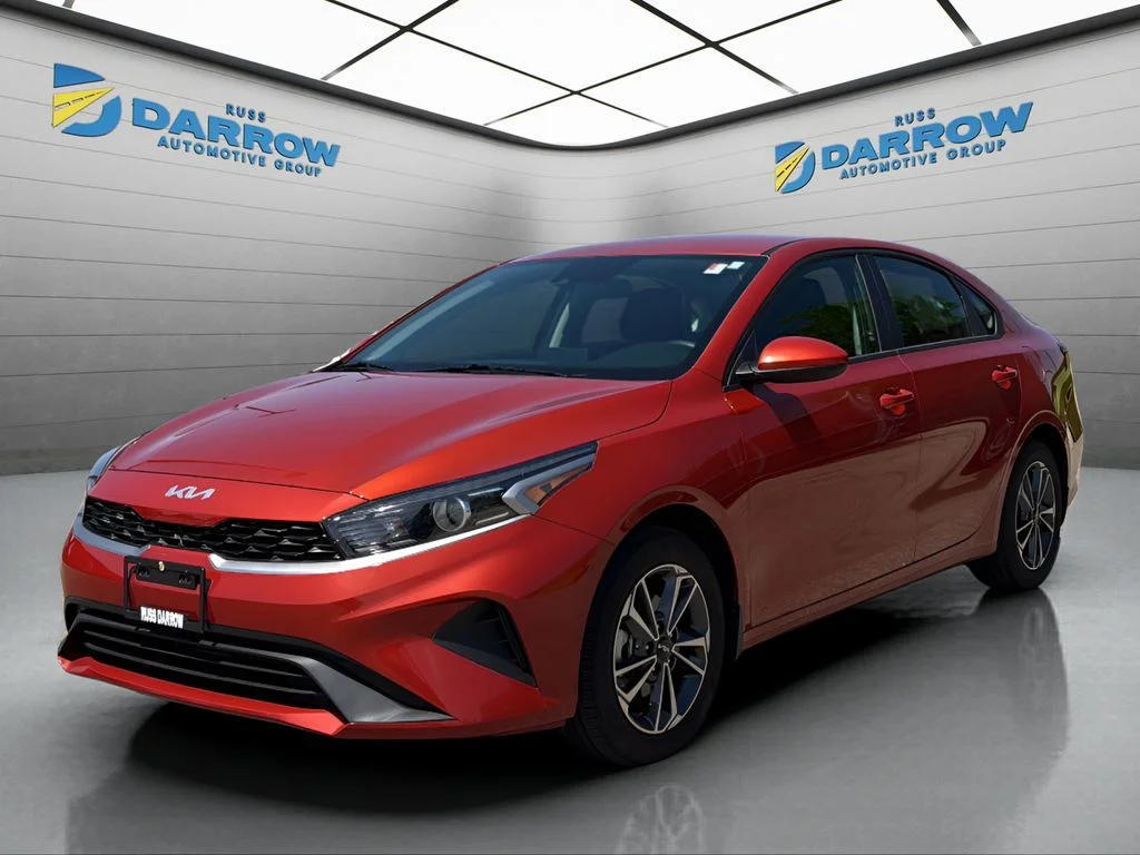 Used 2024 Red Kia LXS image 1