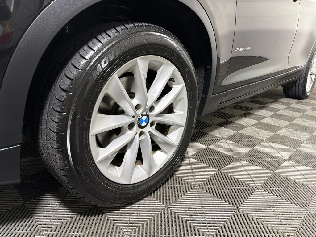 Used 2017 Black BMW xDrive28i image 25