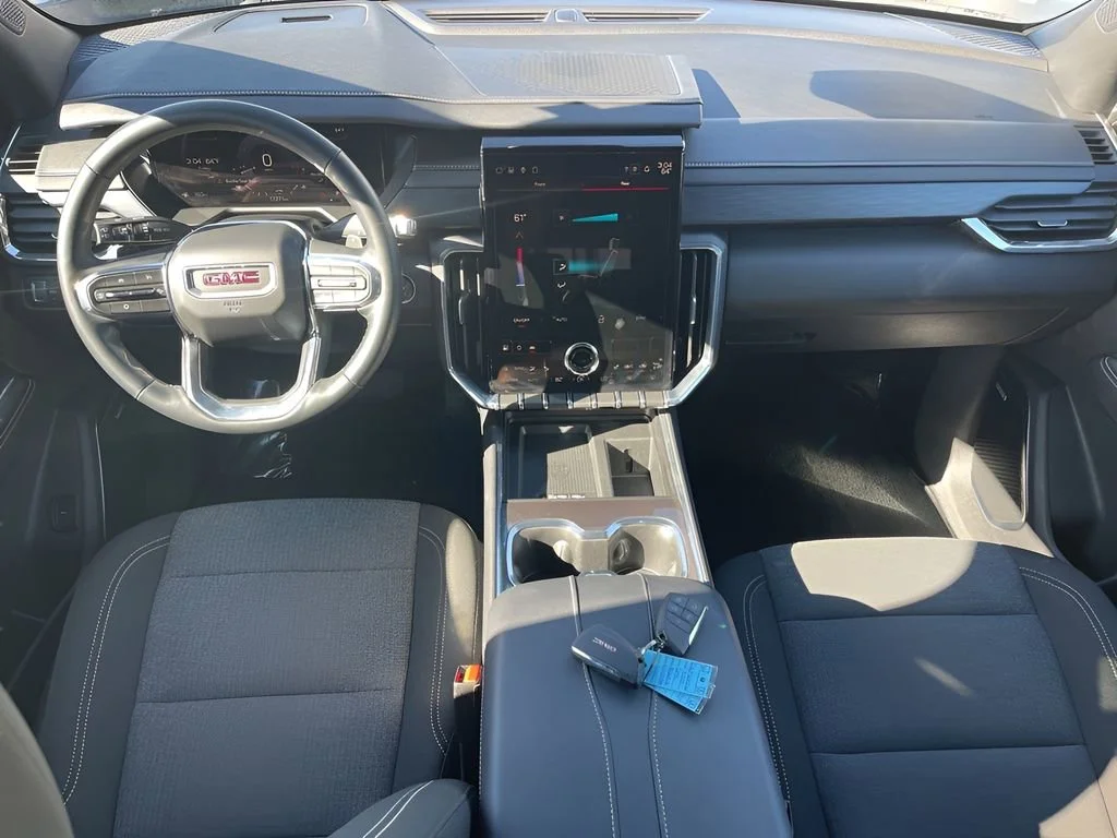 Used 2025 Sterling Metallic GMC Elevation image 14