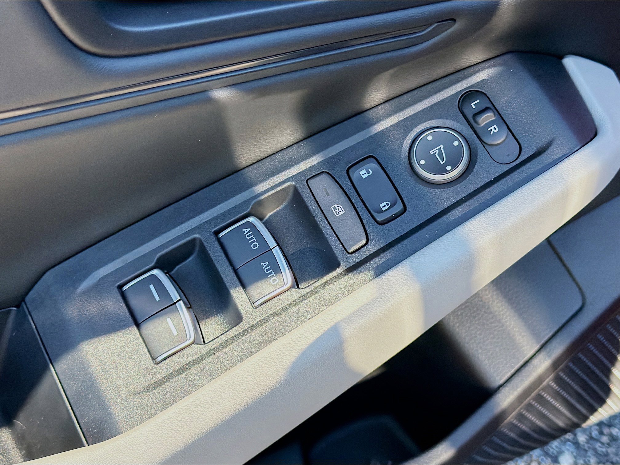 2025 Honda Accord SE - Photo 24