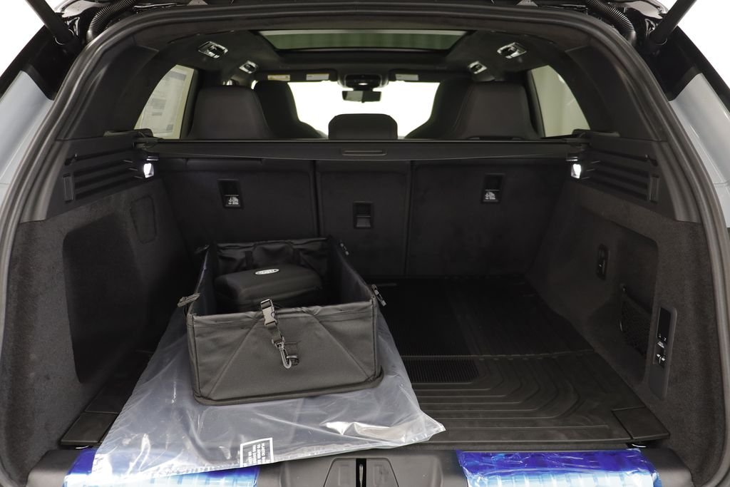 New 2026 Arroios Grey LAND ROVER SV image 22