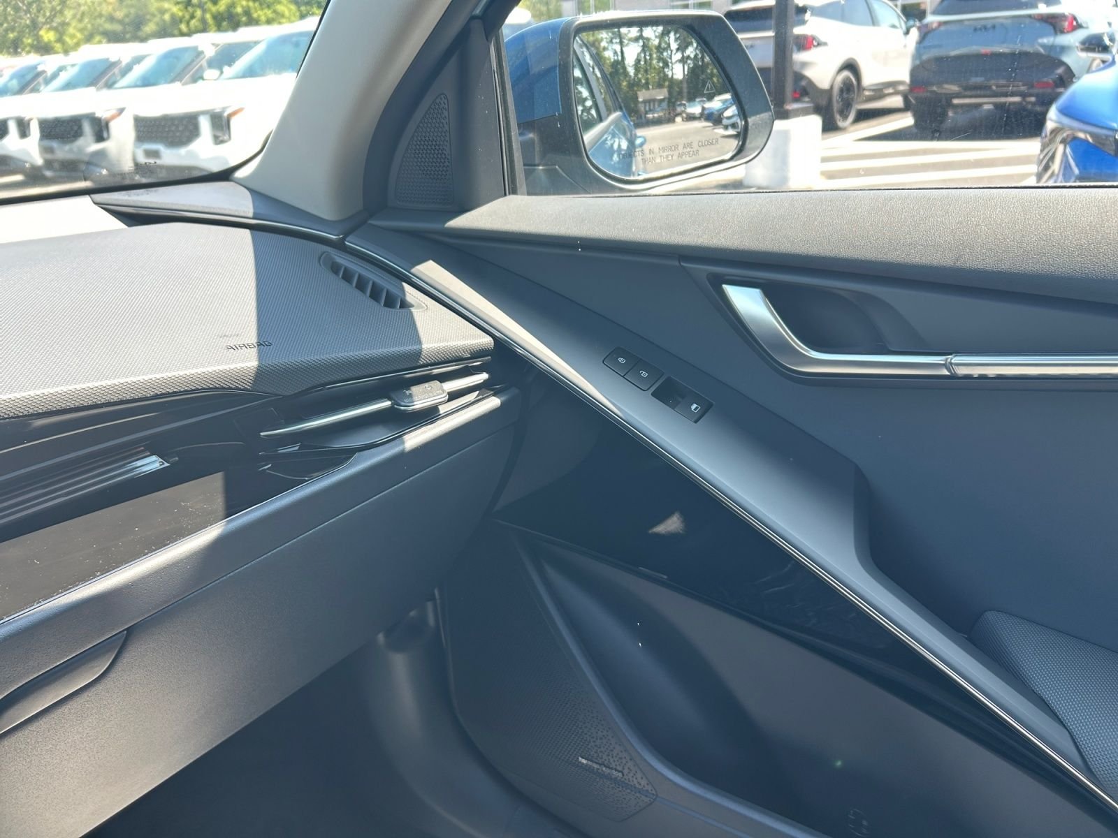 New 2026 Mineral Blue Kia EX image 17