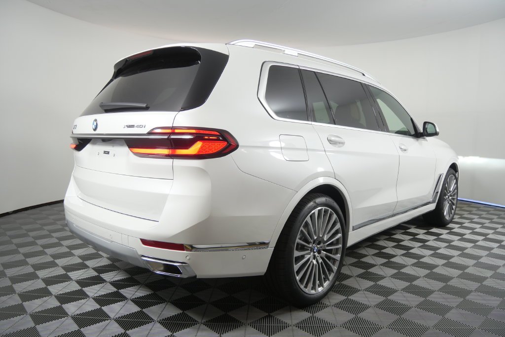 New 2027 Mineral White Metallic BMW xDrive40i image 4