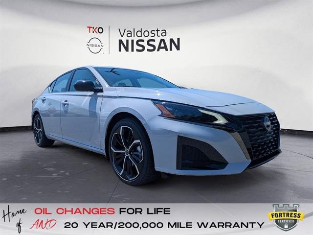 2025 Nissan Altima SR