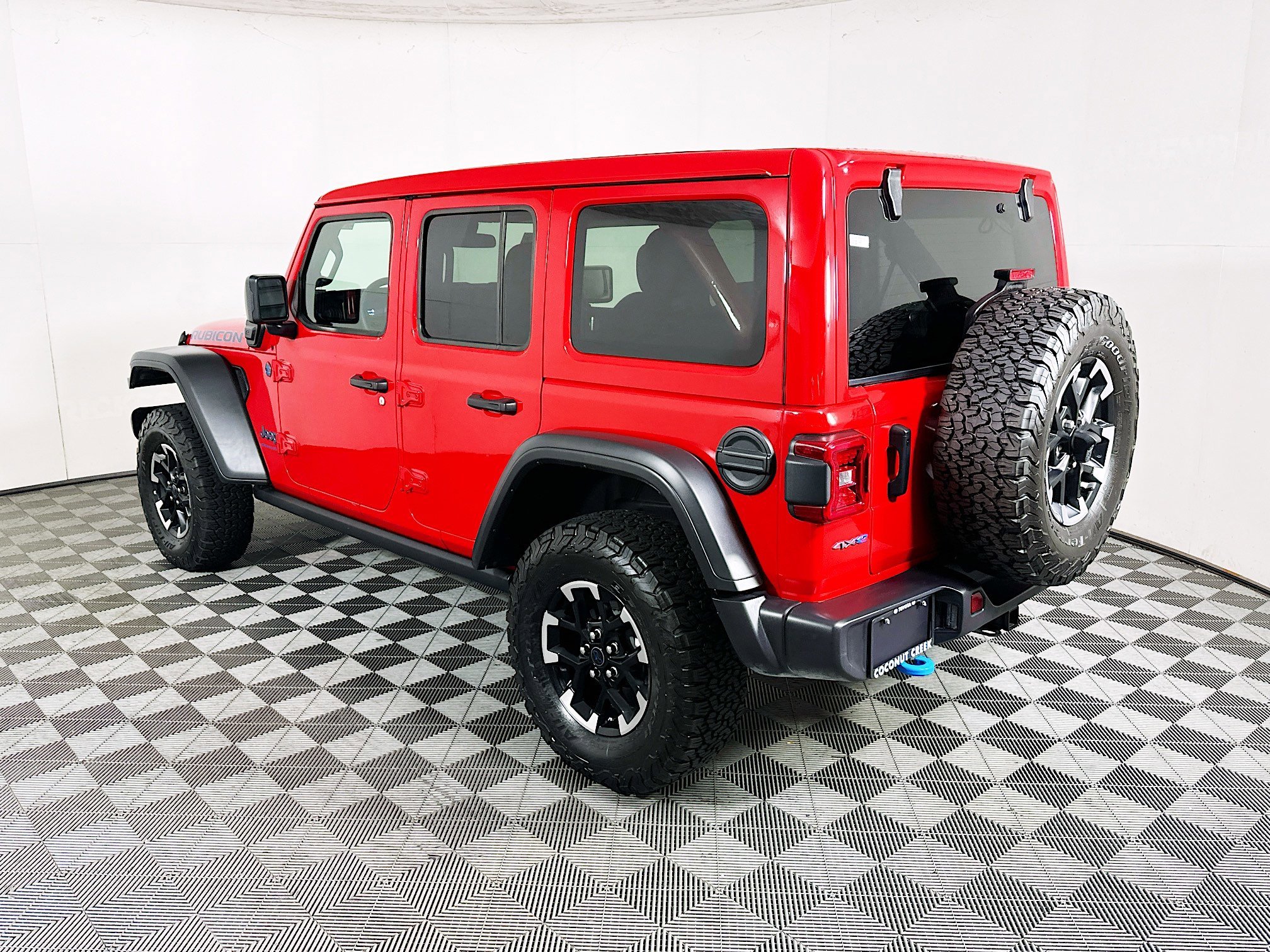 2025 Jeep Wrangler thumbnail 7