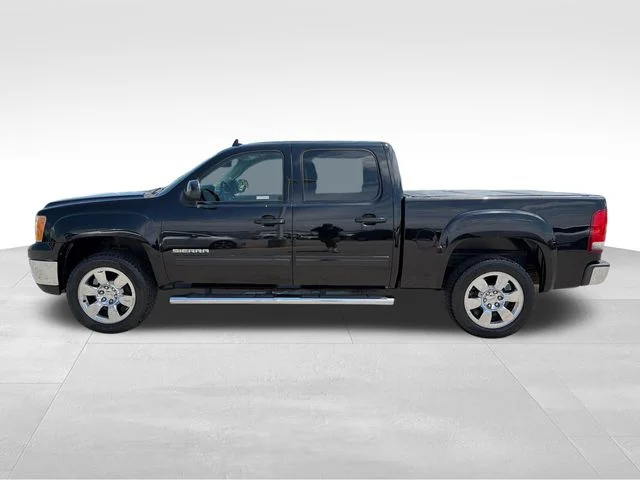Used 2011 Black GMC SLT image 4