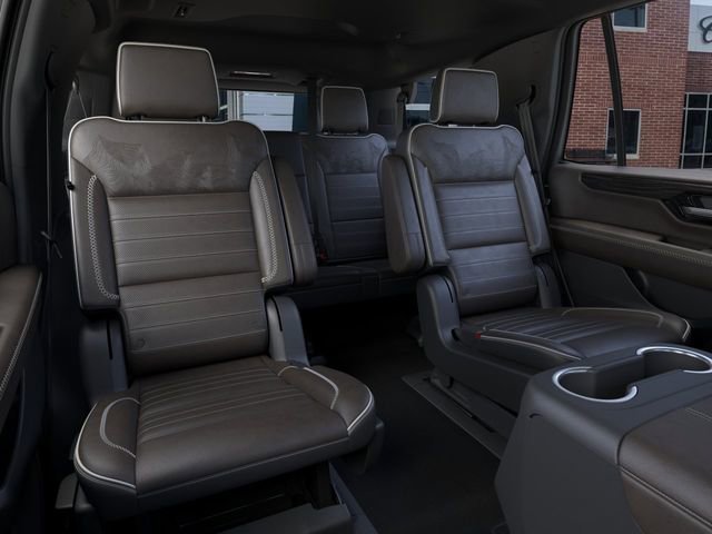 2026 GMC Yukon Denali Ultimate - Photo 17