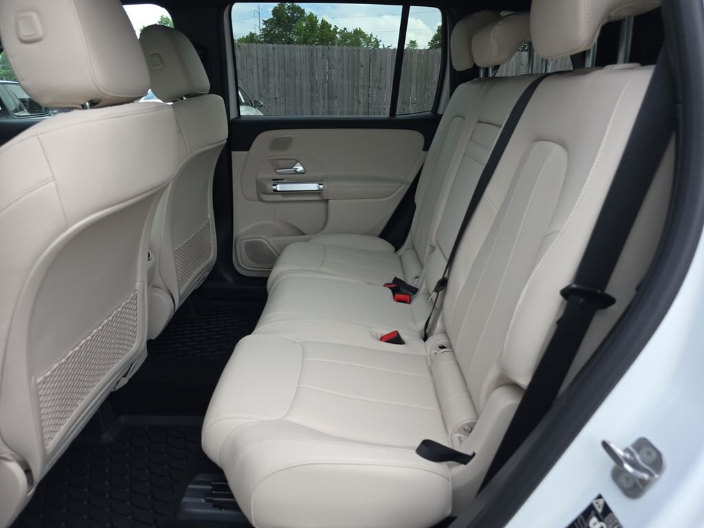 New 2026 White Mercedes-Benz GLB 250 image 12