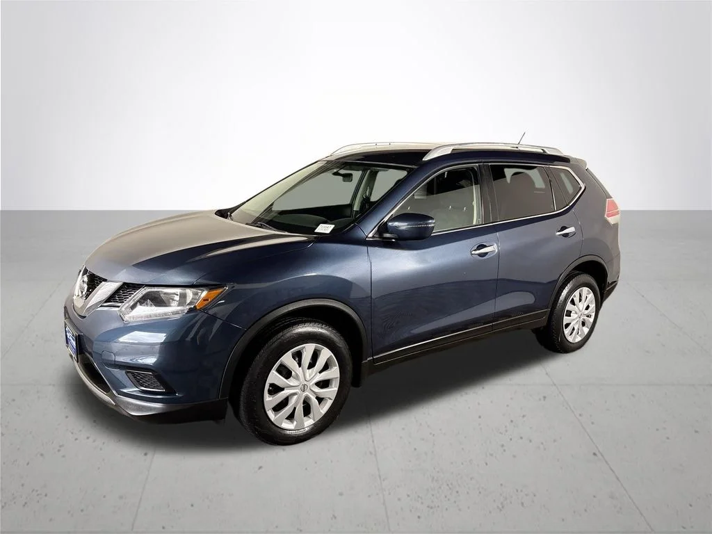 Used 2016 Blue Nissan S image 2
