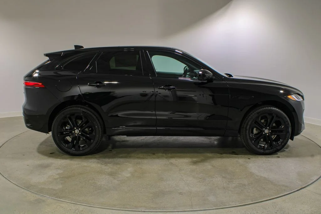 2026 Jaguar F-Pace R-Dynamic S - Photo 6