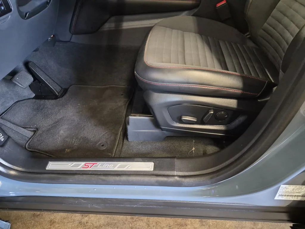 Used 2025 Vapor Blue Metallic Ford ST-Line image 12