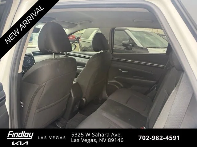 Used 2024 White Hyundai SE image 7