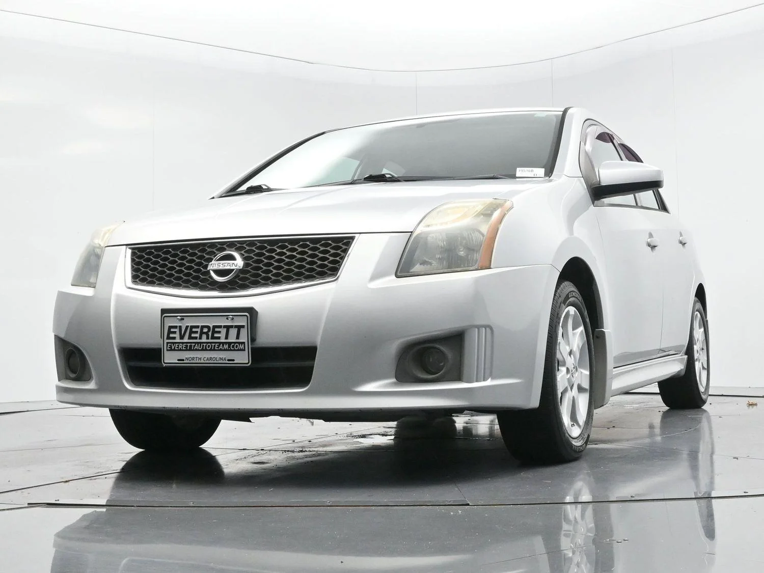 Used 2010 Brilliant Silver Metallic Nissan 2.0 SR image 36