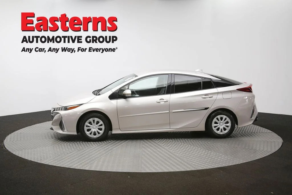 Used 2020 Gray Toyota XLE image 57