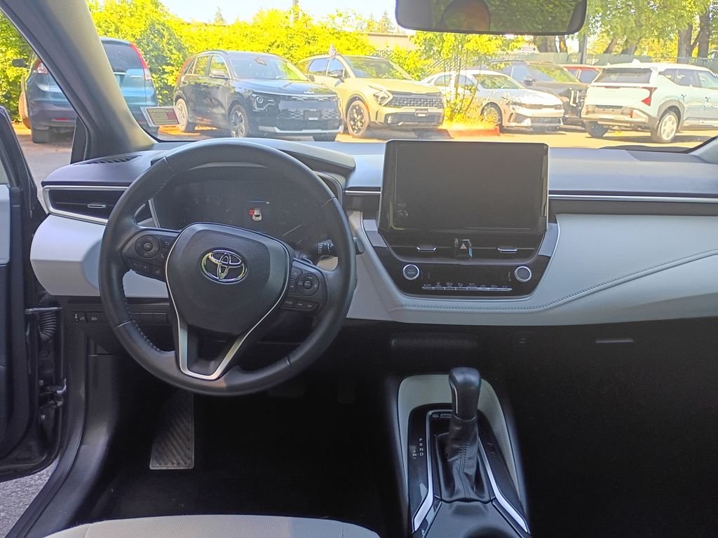 Used 2023 Magnetic Gray Metallic Toyota SE image 19