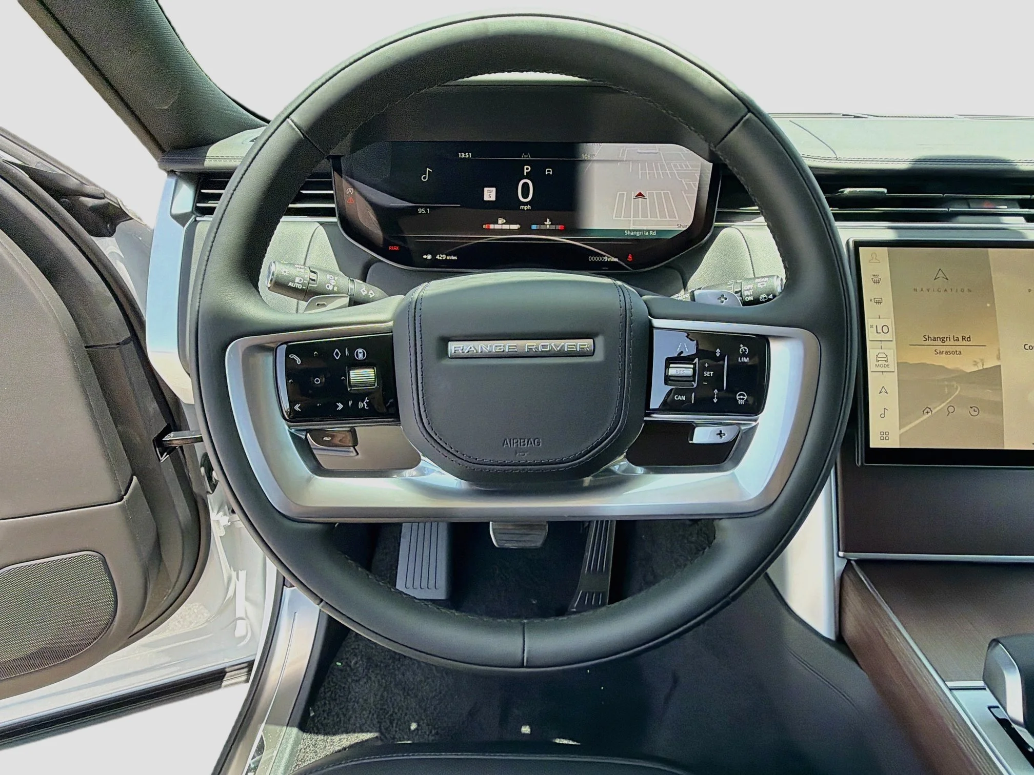 New 2026 Fuji White Land Rover SE image 41