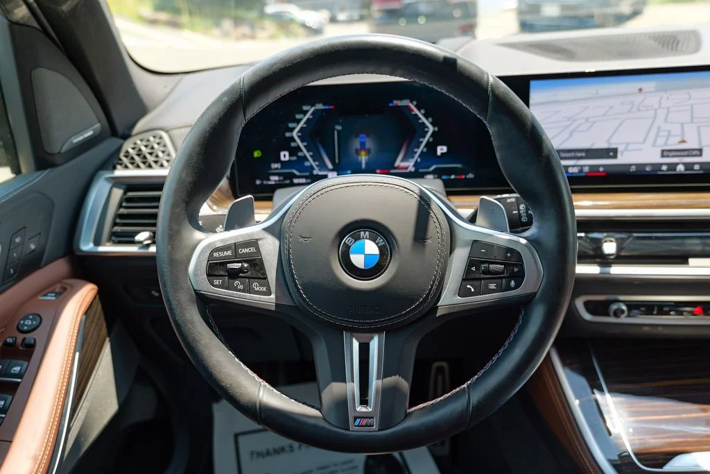 Used 2025 Marina Bay Blue Metallic BMW M60i image 45