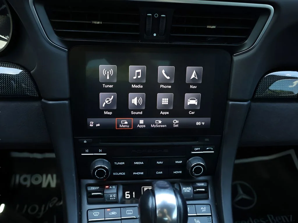 Used 2017  Porsche  image 22
