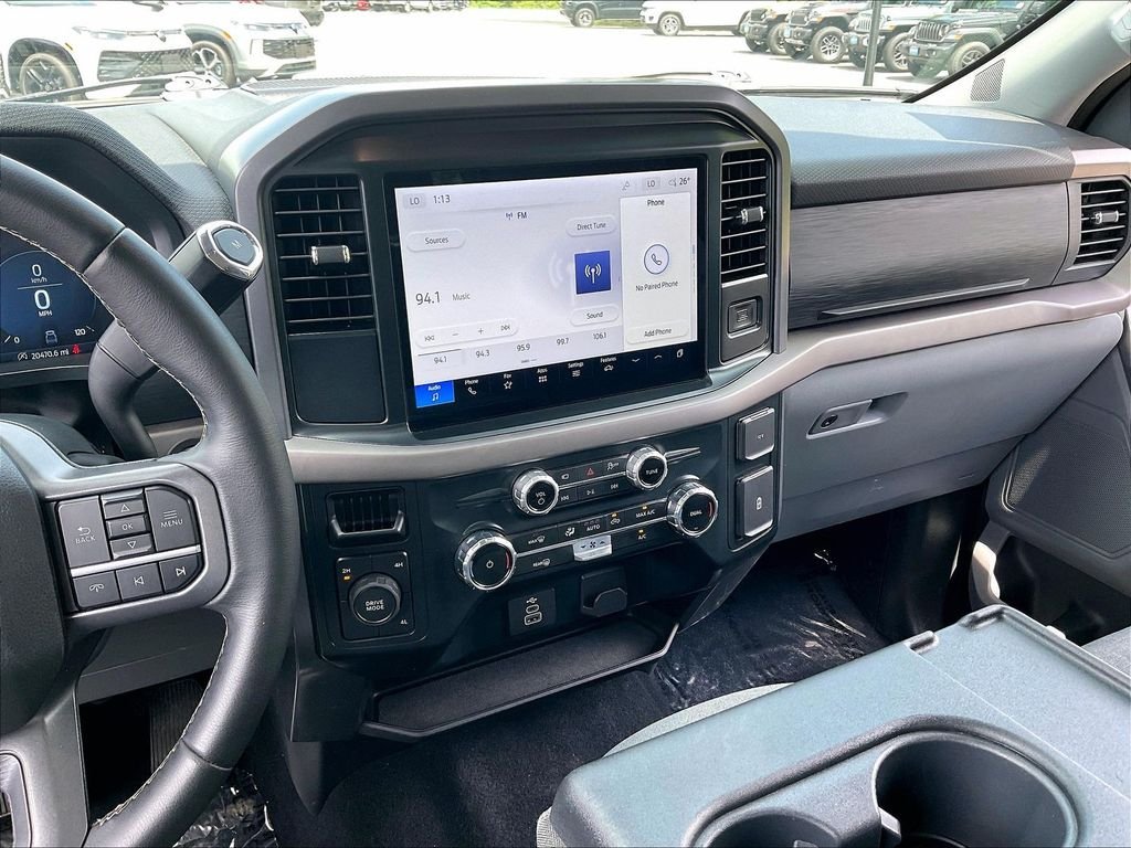 Used 2025 Agate Black Metallic Ford XLT image 17