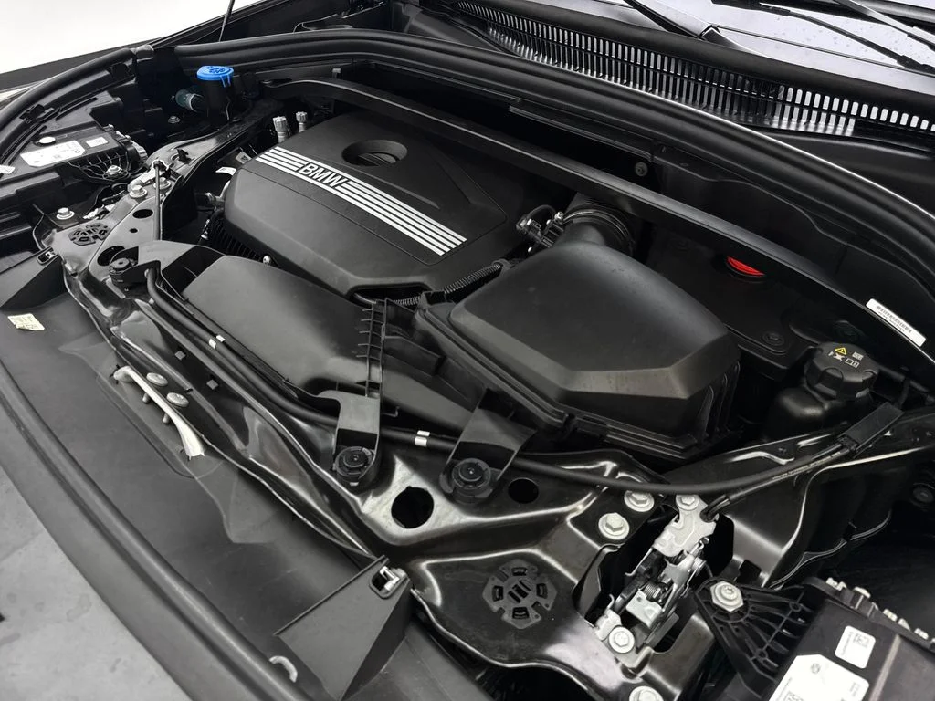 Used 2026 Black BMW xDrive28i image 74