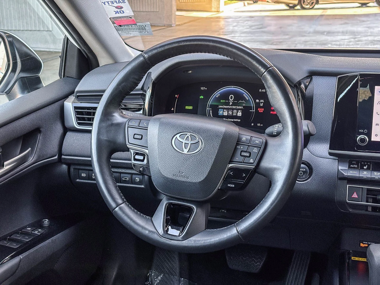 Used 2025 Ice Cap Toyota LE image 18
