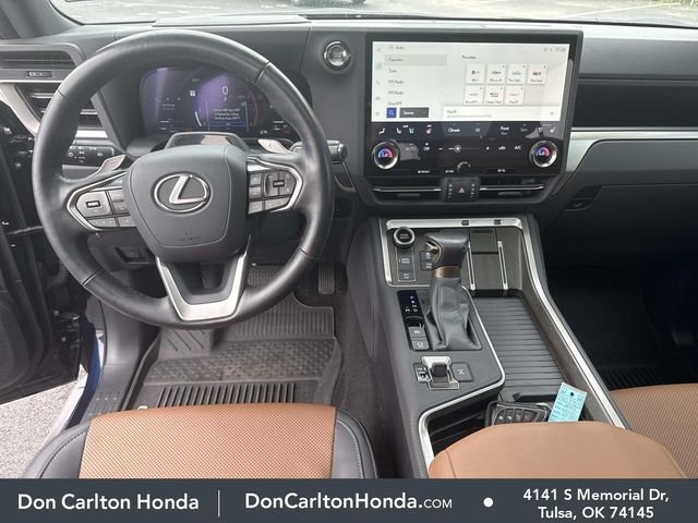 Used 2024 Mica Lexus 550 Premium+ image 18