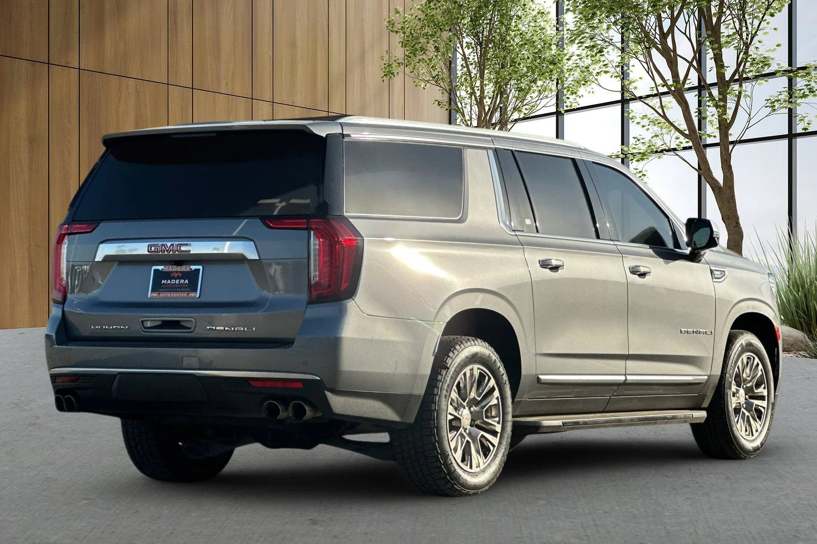 Used 2021 SATIN STEEL METALLIC GMC Denali image 4
