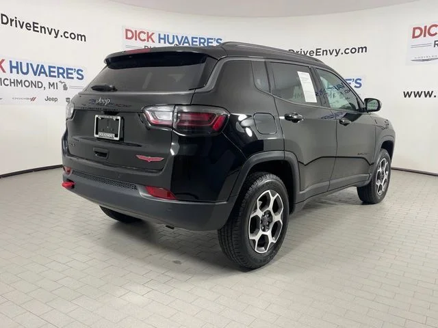 Used 2022 Black Jeep Trailhawk image 5