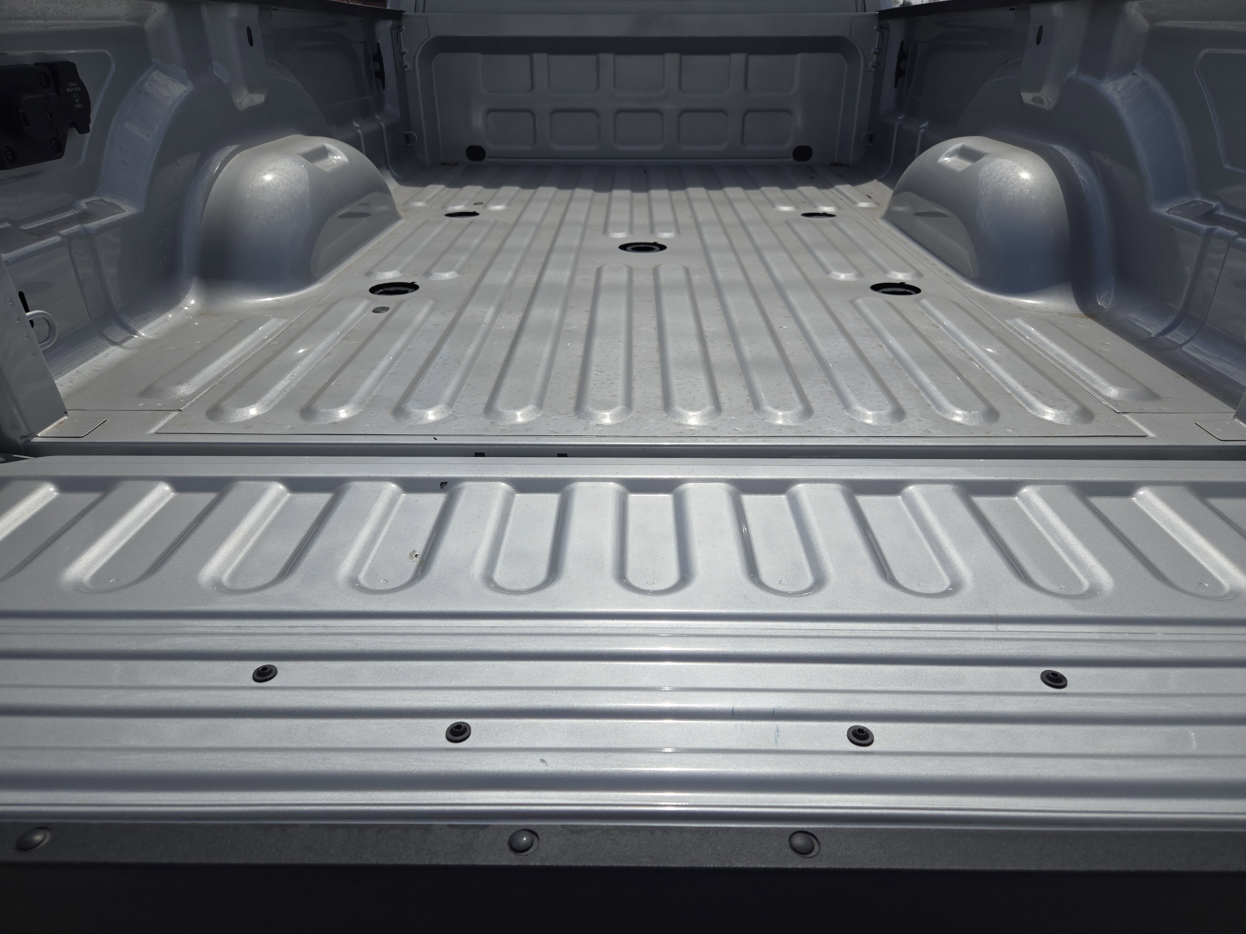 New 2026 Silver-Zynith Exterior Paint RAM Tradesman image 24