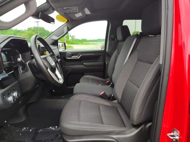 Used 2023 Red GMC Elevation image 14