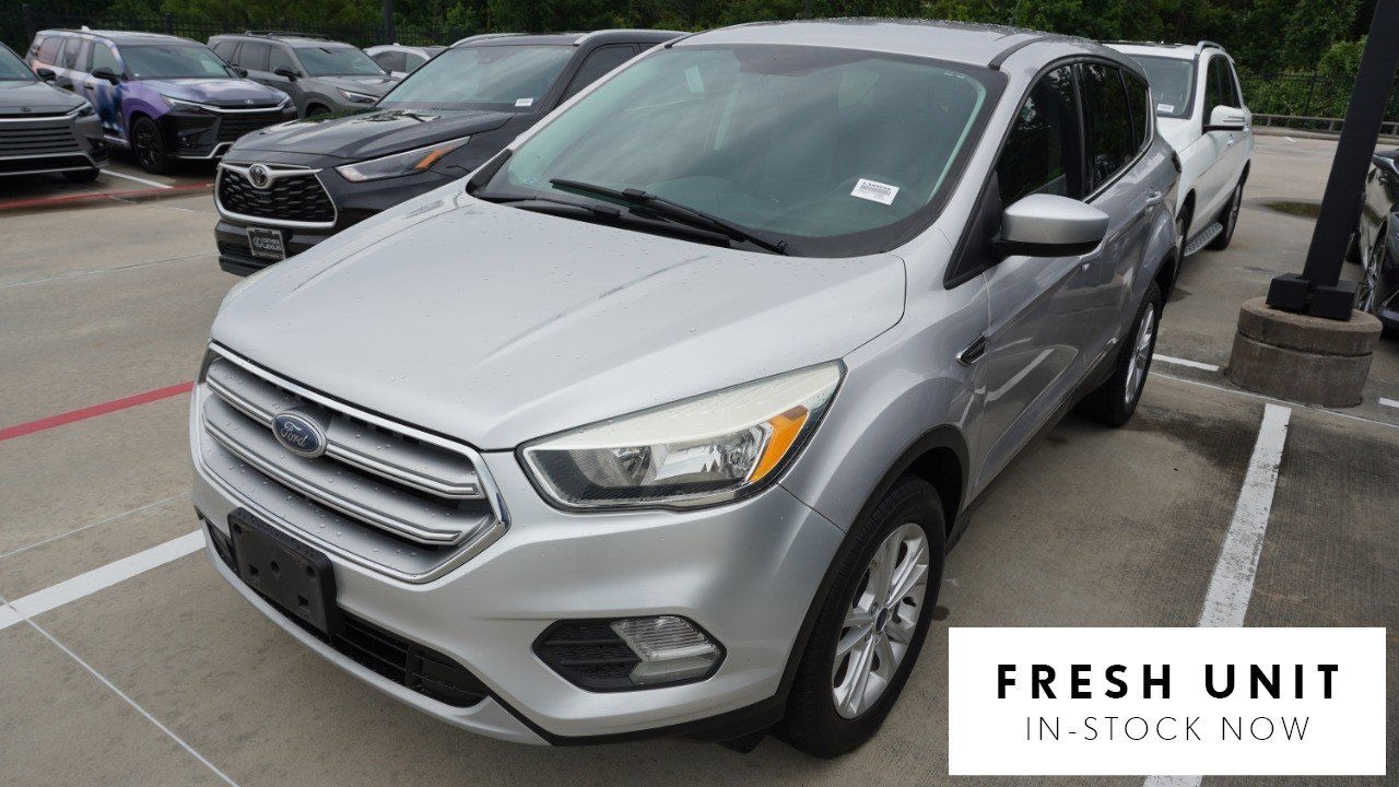 2017 Ford Escape SE's photo