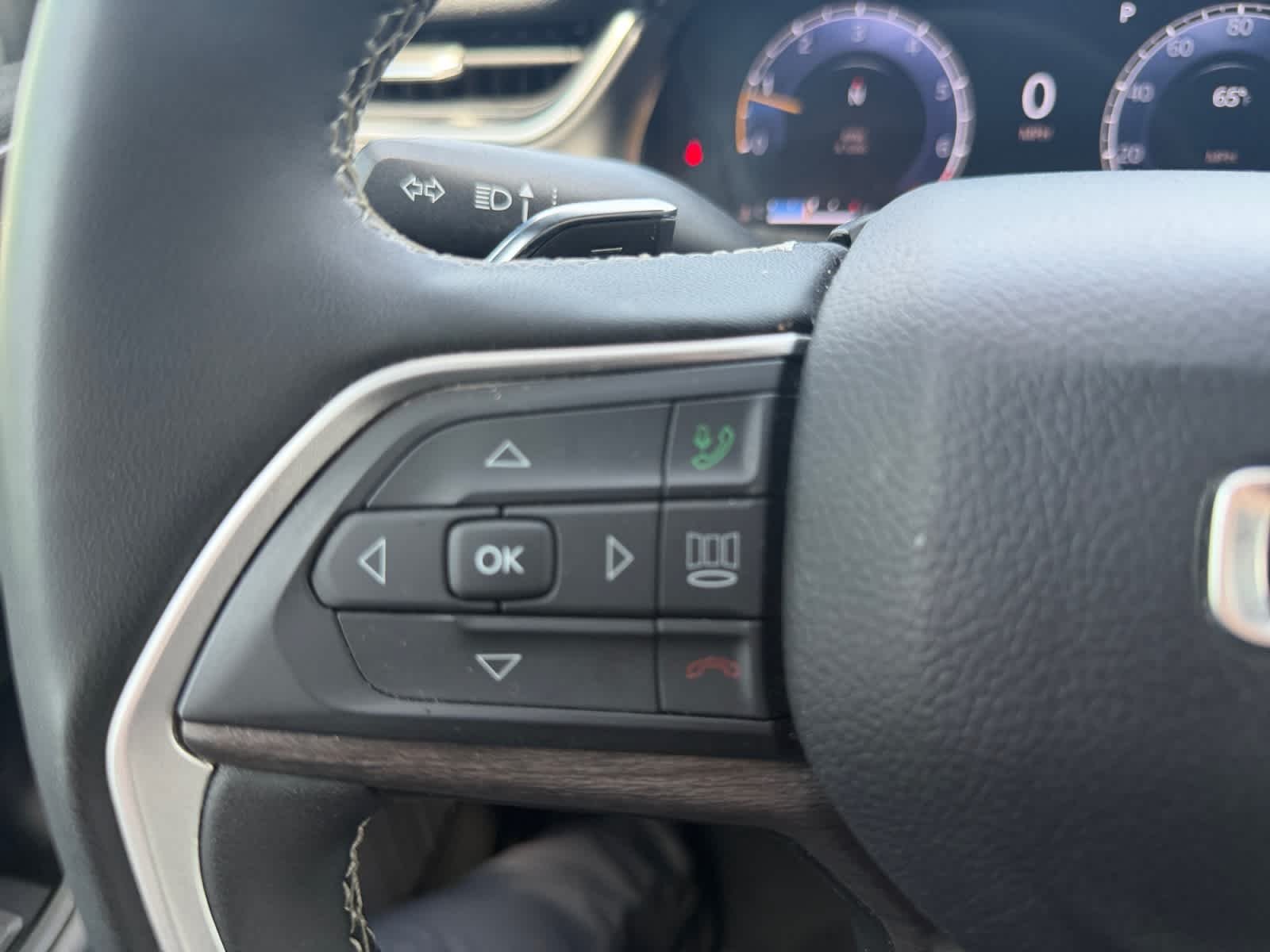 Used 2024 Diamond Black Crystal Pearl Jeep Limited image 20