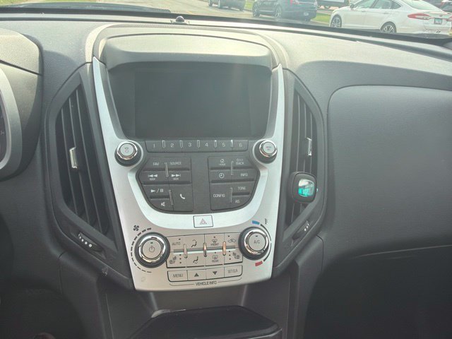Used 2016 IRIDESCENT PEARL TRICOAT Chevrolet LT image 8