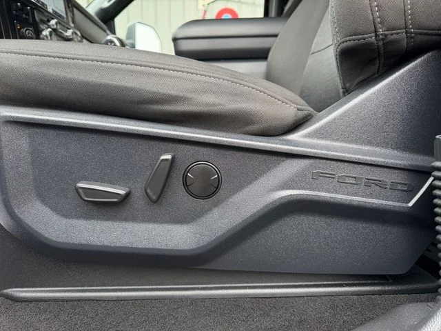 Used 2023 Agate Black Metallic Ford XLT image 24