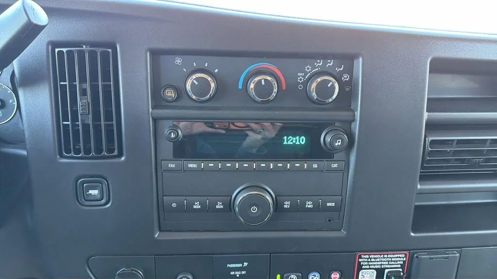 2025 Chevrolet Express Cargo Work Van - Photo 16