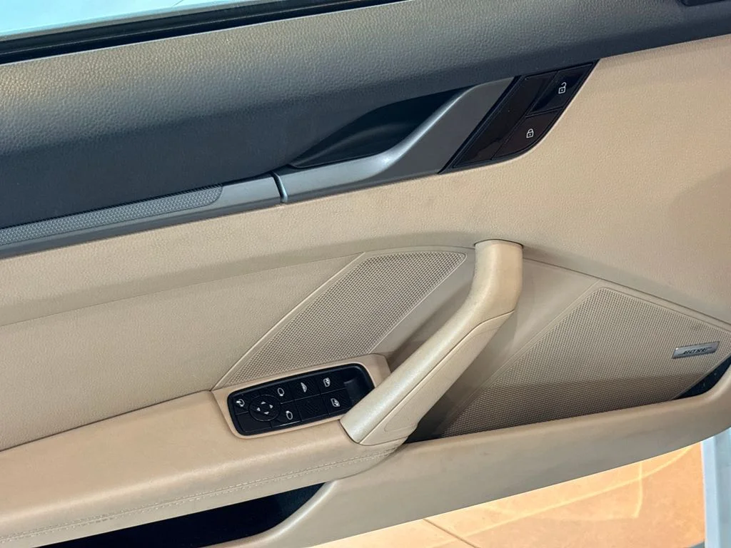 Used 2020 White Porsche Carrera image 16