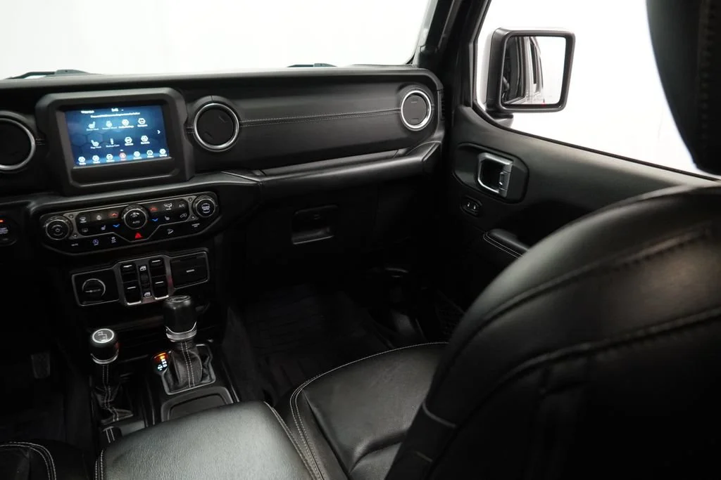 Used 2020 Gray Jeep Sahara 4x4 image 16